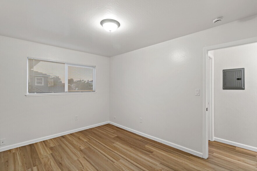 Building Photo - 3319 Nevin Ave