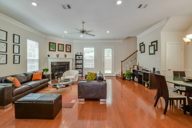 Building Photo - 1130 Sopris Dr
