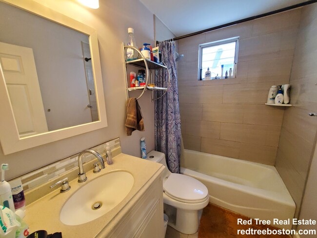 Building Photo - 83 Newbury St