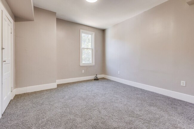 Building Photo - 2641 S 18th St