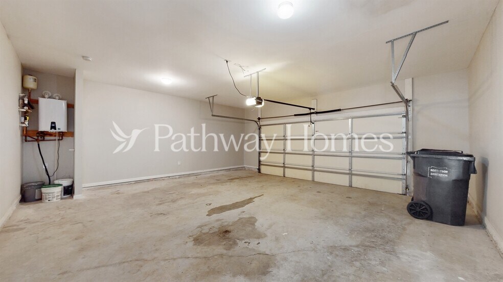 Building Photo - 3420 Gardenside Dr SW