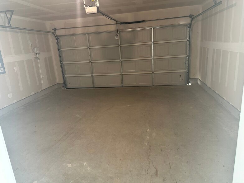 Building Photo - 3009 Tokara St