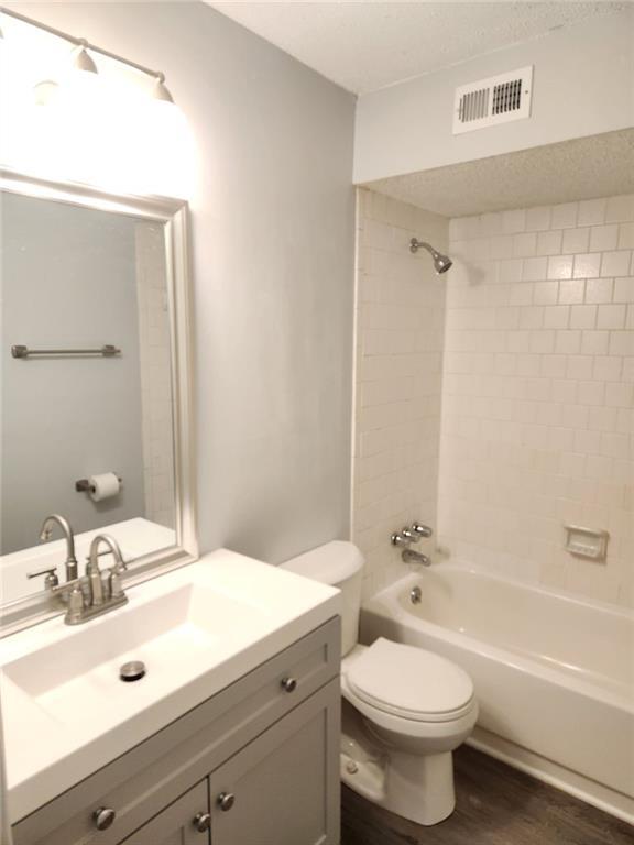 Building Photo - 2946 Parc Lorraine