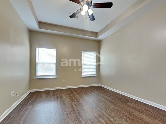 Building Photo - 4940 Grace View Ln