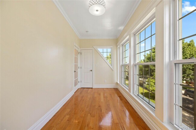 Building Photo - 148-19 87th Ave