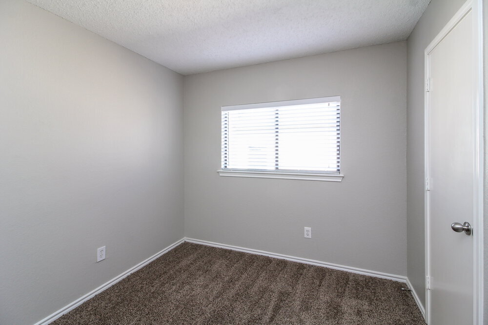 Building Photo - 3153 Pine Valley Dr