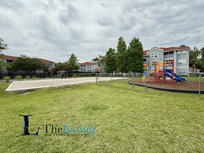 Building Photo - 18001 Richmond Pl Dr