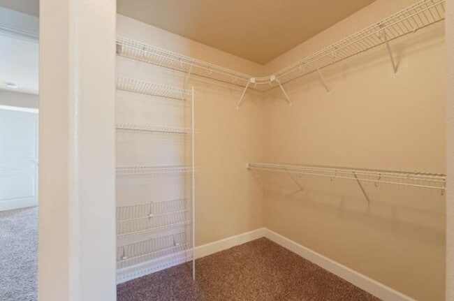 Building Photo - Charming Northwest Crossing Townhome!