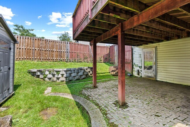 Building Photo - 5411 Castlestone Dr
