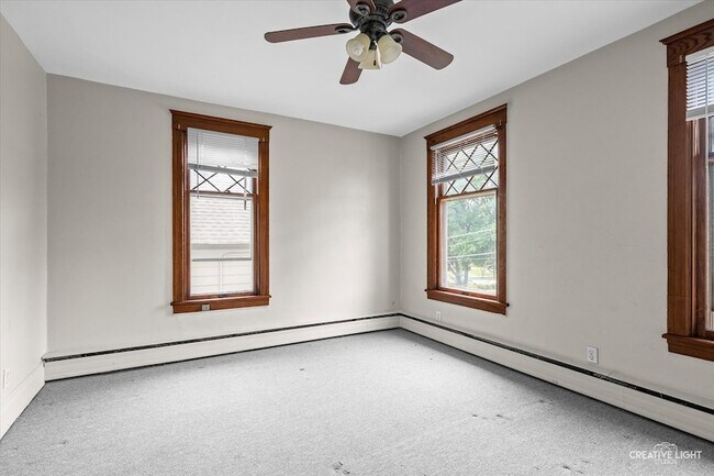 Building Photo - 17 S Channing St