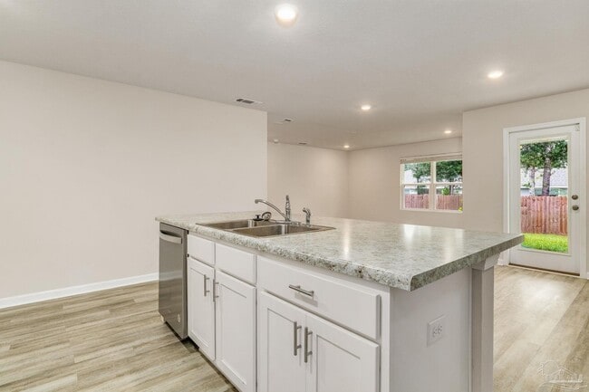 Building Photo - 4423 White Cedar Ct