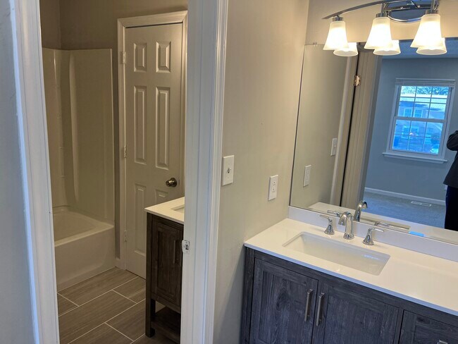 Building Photo - 1109 Netherland Ct