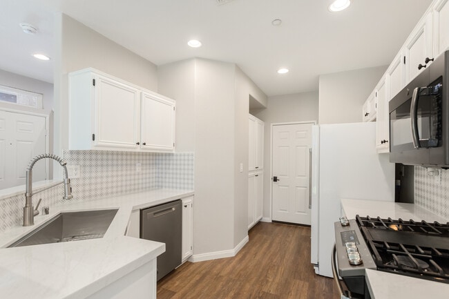 Building Photo - 6283 Citracado Cir