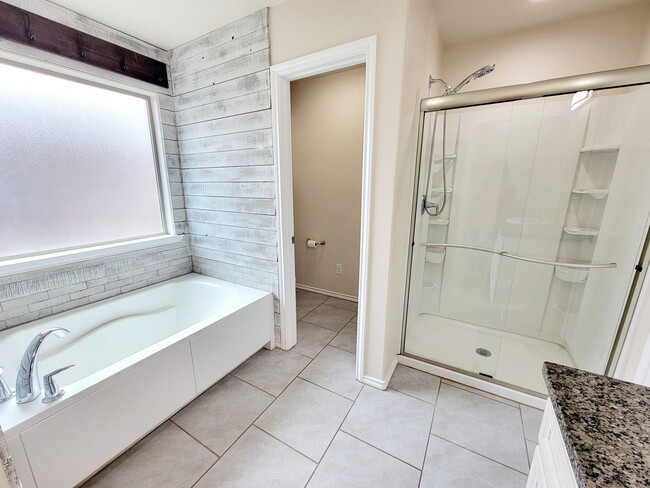 Building Photo - 3/2/2 in Bell Farms with Yard Maintenance Paid by Owner