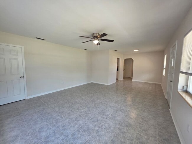 Building Photo - Marina District - 2 Bedroom 1 Bath