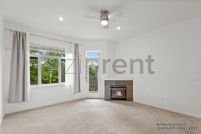 Building Photo - 11570 Stone Ave N