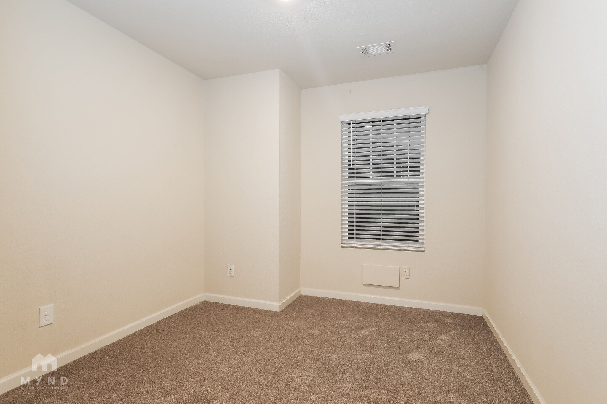 Building Photo - 308 Highwood Ln