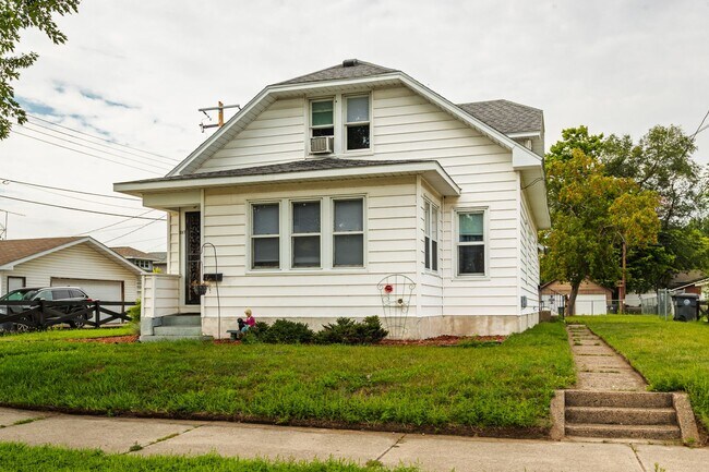 Building Photo - ds1917