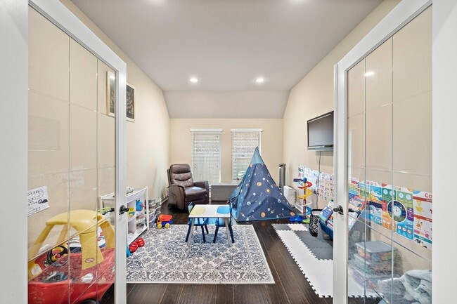 Building Photo - 17119 Kildonan Ct