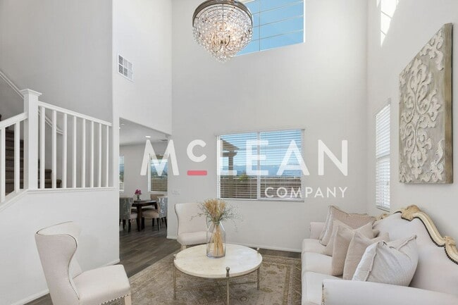 Building Photo - Gorgeous 2-Story 4-Bedroom Home with Loft ...