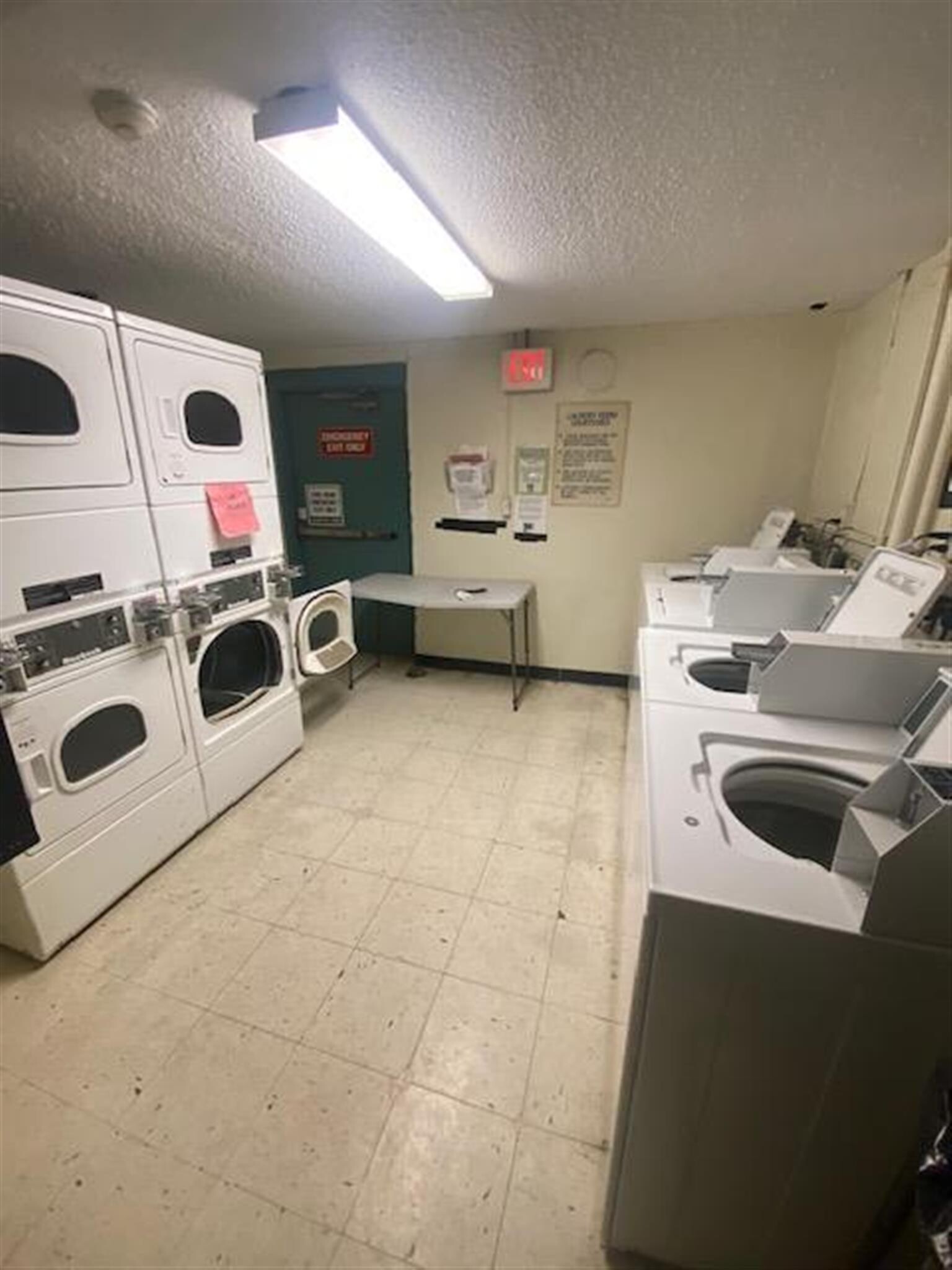 Building Photo - 474 Broadway