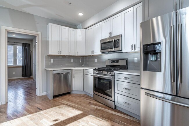 Building Photo - 2045 N College Ave