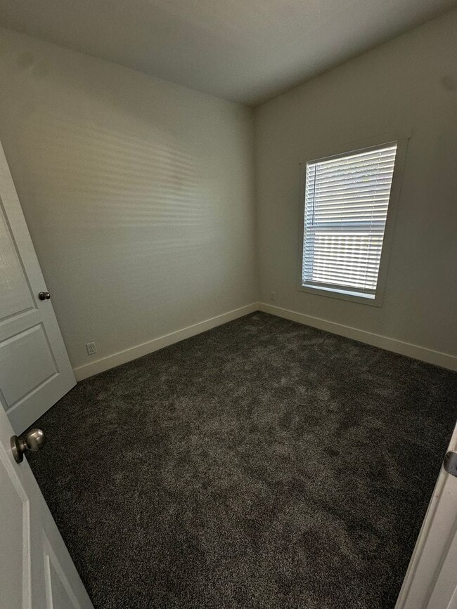Building Photo - New 2 bedroom home located in rural West C...