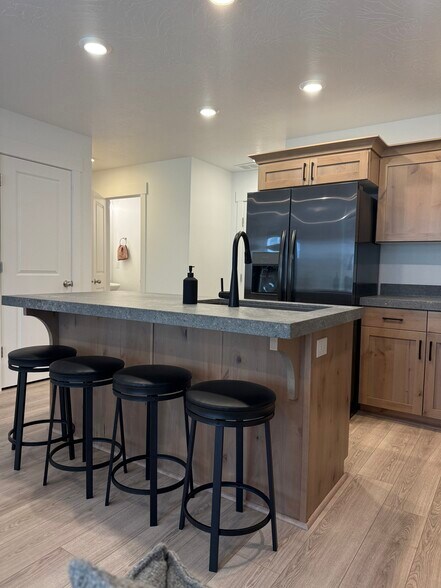 Building Photo - 1396 N 1780 E