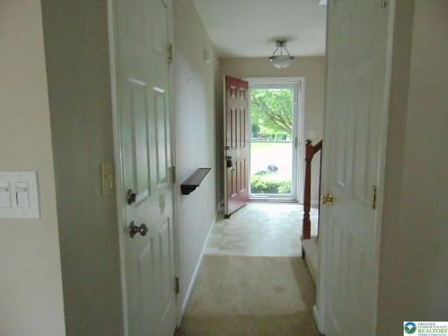 Building Photo - 6850 Hunt Dr