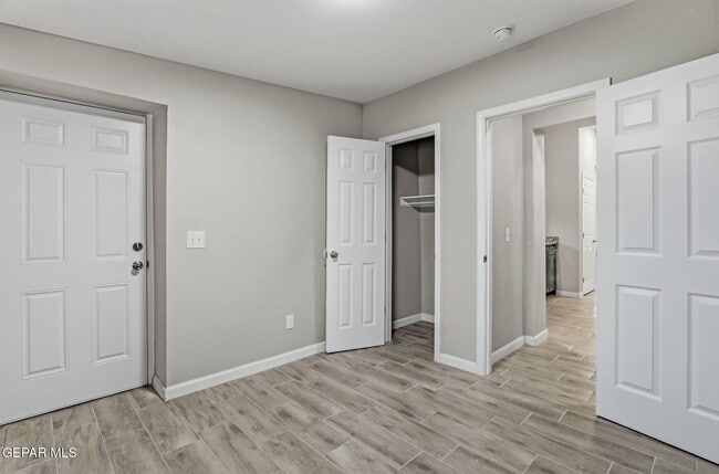 Building Photo - 9207 Santa Rosalia Ct