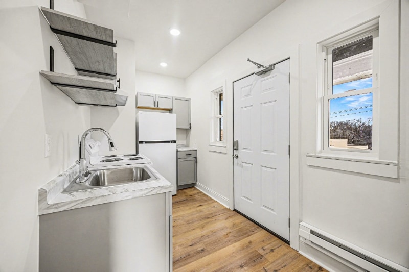 Building Photo - 3337 Reading Rd