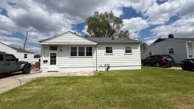 Building Photo - 6058 322nd St
