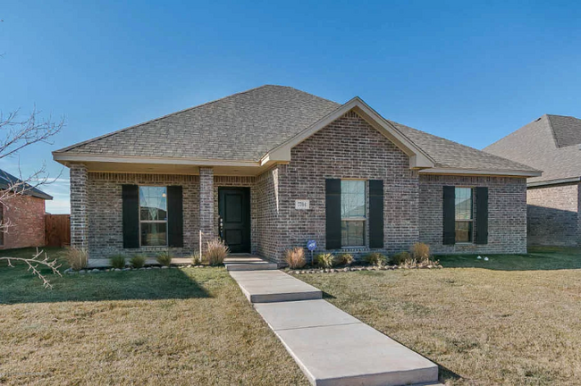 Primary Photo - 7701 Legacy