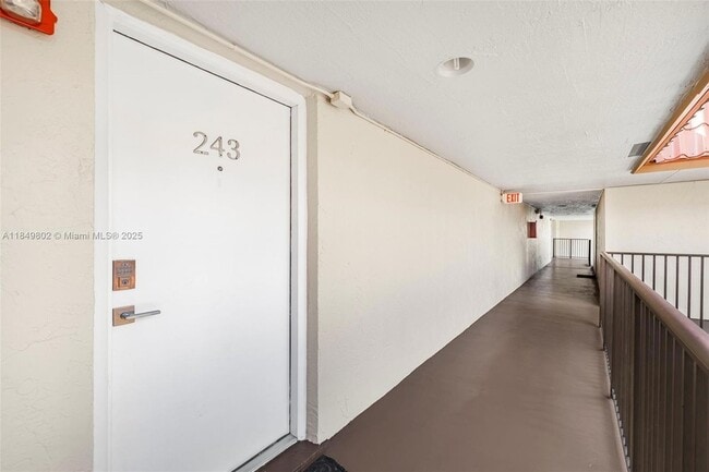 Building Photo - 10401 SW 108th Ave