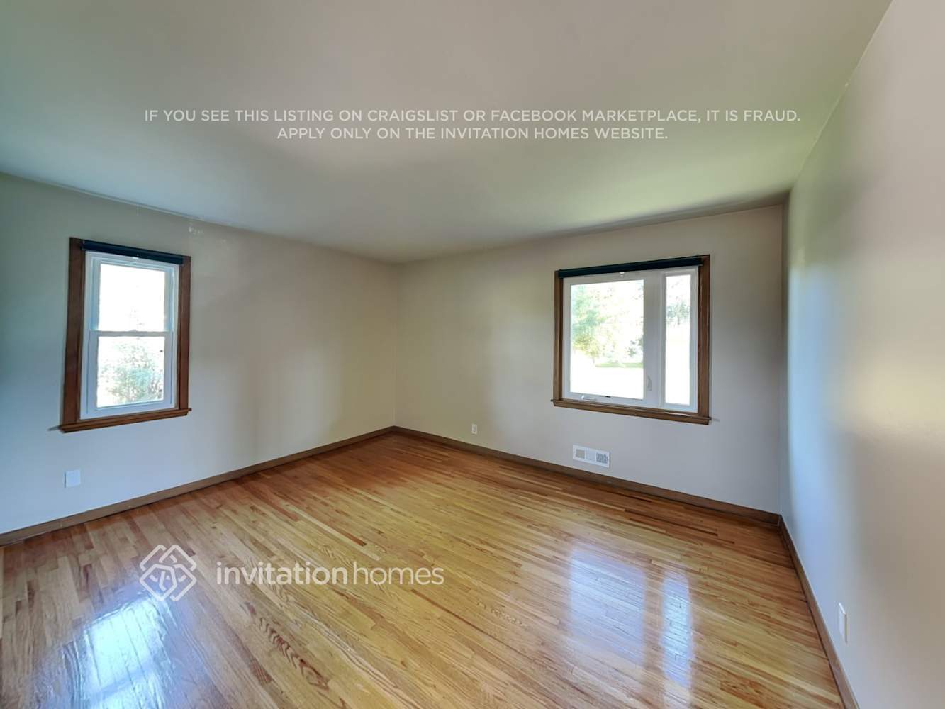 Building Photo - 2911 W 85th St