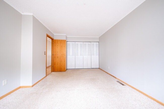 Building Photo - 2708 Terraceview Ct