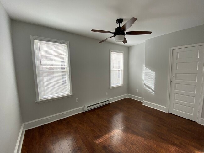 Building Photo - 5718 Lena St