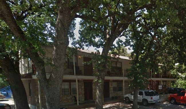Primary Photo - Shady Oaks Apartments