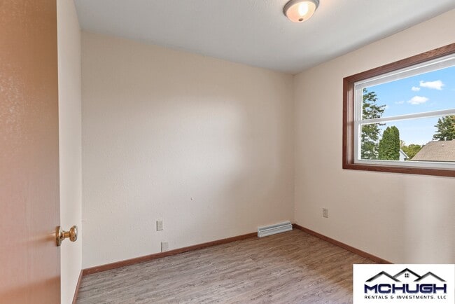 Building Photo - 527 Northridge Dr