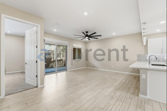 Building Photo - 250 W Queen Creek Rd