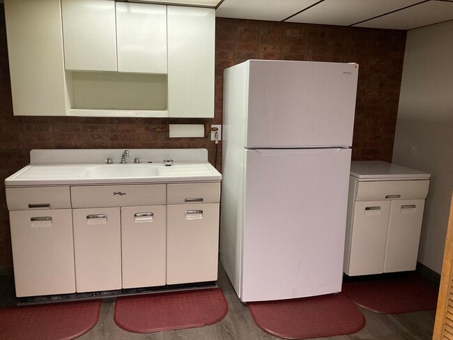 Building Photo - 33 Estates View Dr