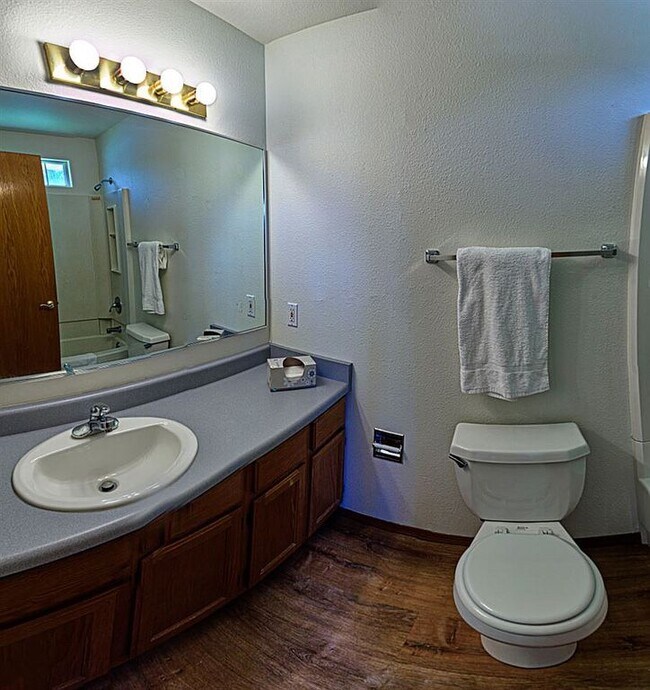 Building Photo - 2559 Janece Dr