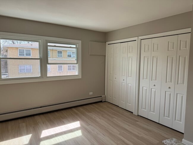 Building Photo - 7033 W 99th St