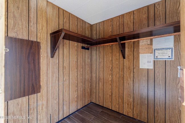 Building Photo - 7631 Timberwood Dr