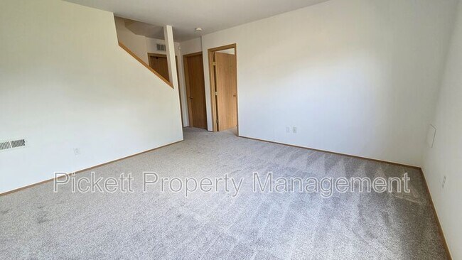 Building Photo - 11615 Breckenridge Ln NW
