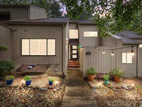 Building Photo - 222 Riverview Terrace