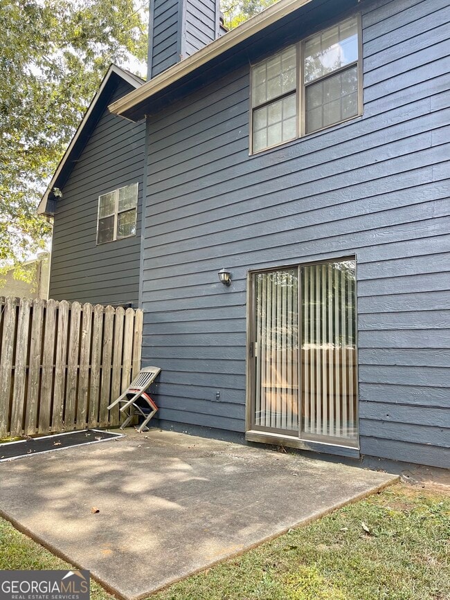 Building Photo - 5870 Sheldon Ct