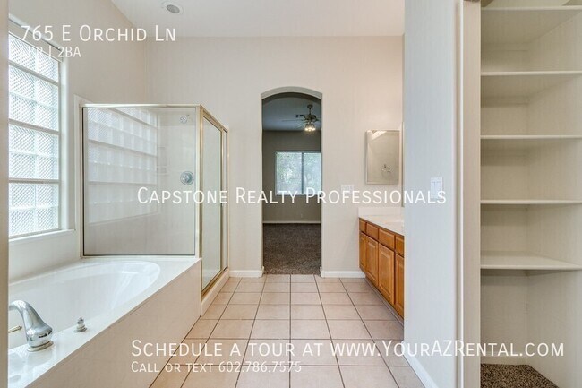 Building Photo - 765 E Orchid Ln