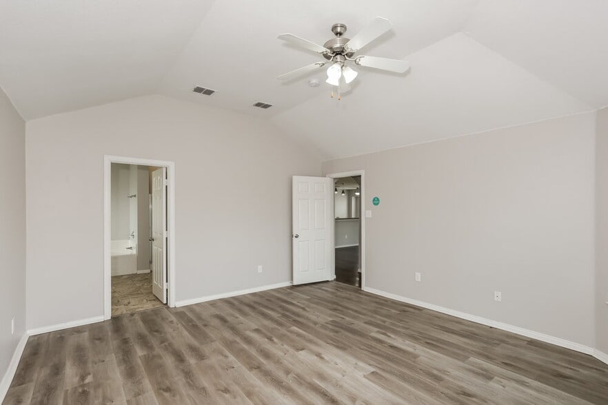 Building Photo - 212 Arrowhead Dr