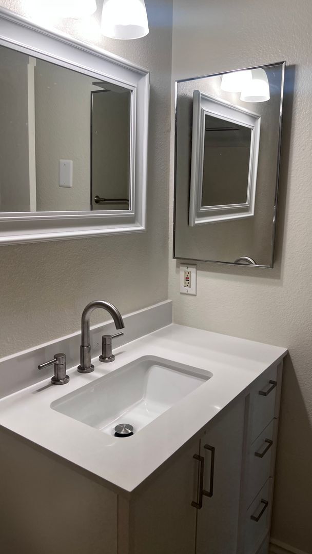 Building Photo - 3 Bedroom, Two Bathroom Condo